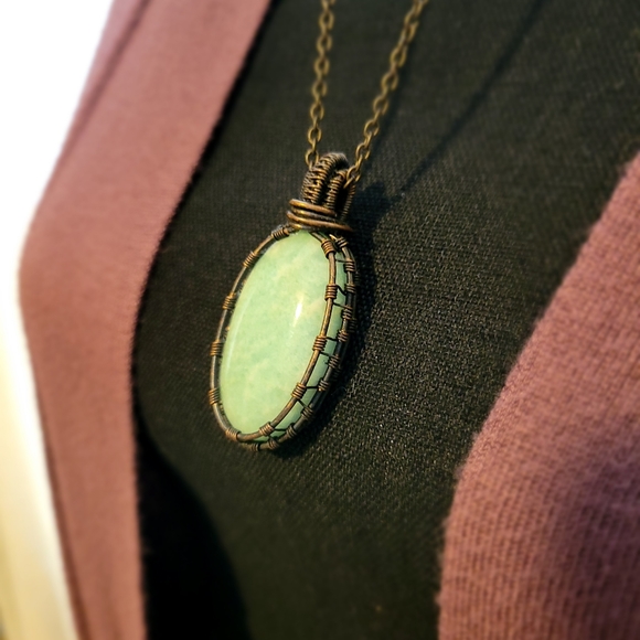 Aventurine handmade wire wrapped necklace. - Picture 2 of 5